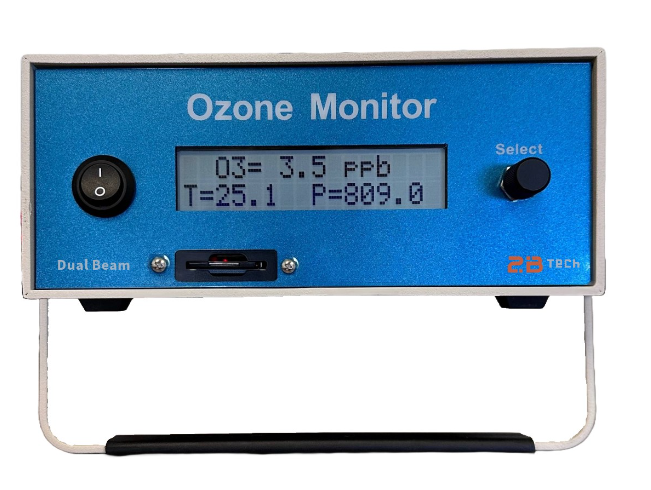 电压对202型和205型臭氧检测仪臭氧测量的影响